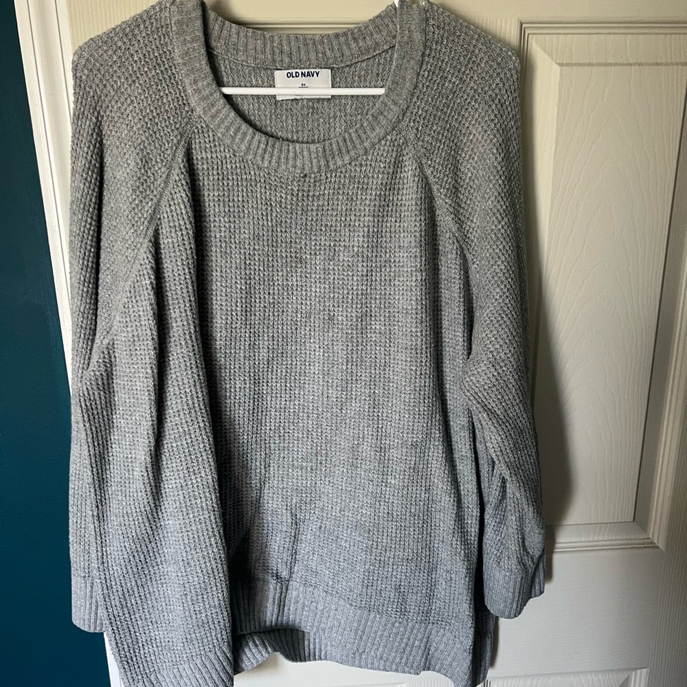 Old Navy Women's Heather Gray Crew Neck Sweater